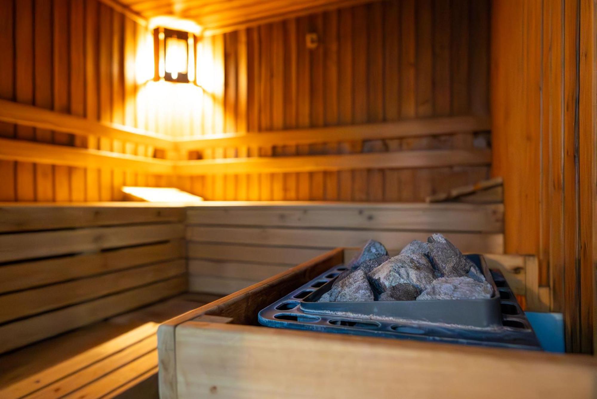 Hotel Tisa Băile Olăneşti エクステリア 写真