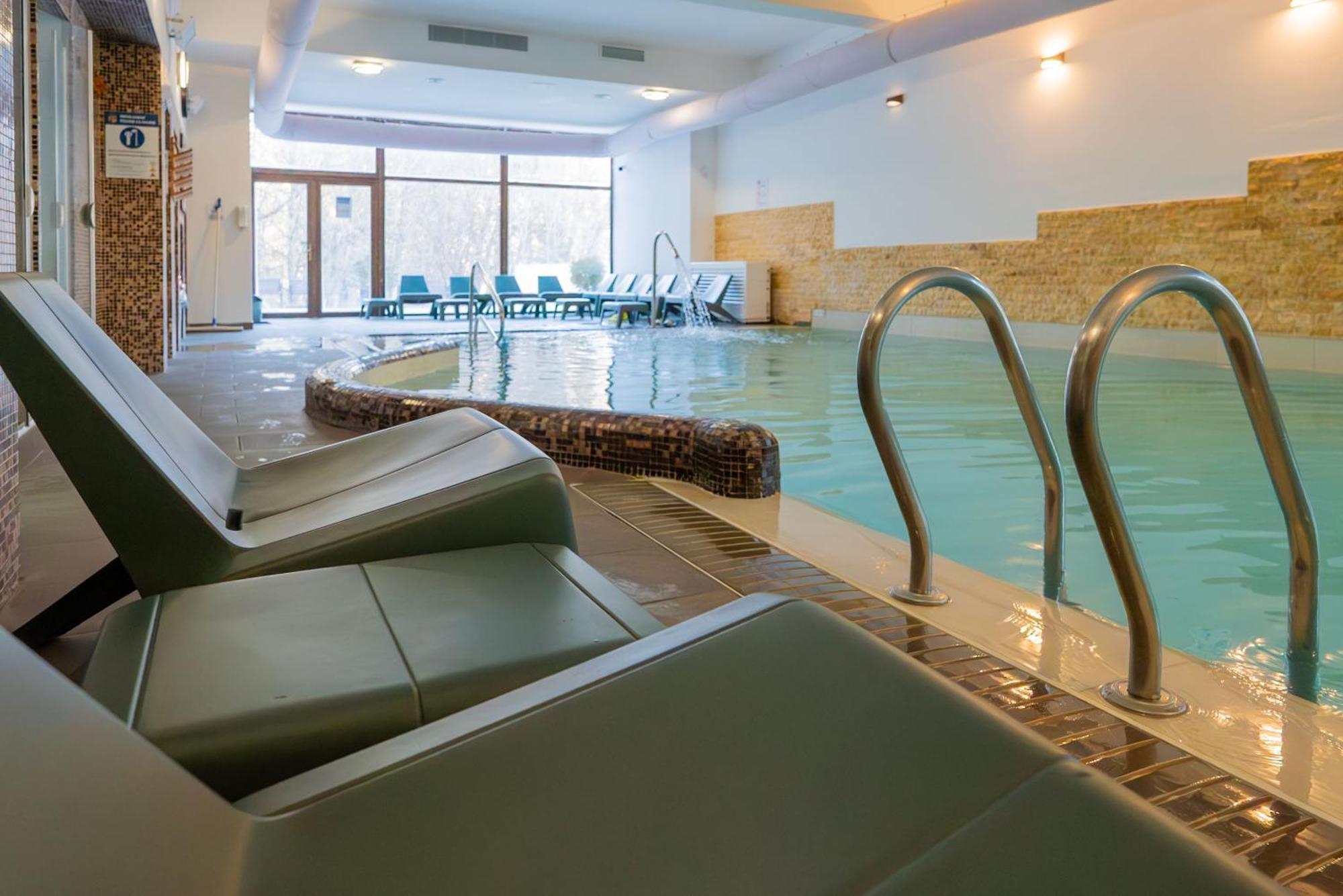 Hotel Tisa Băile Olăneşti エクステリア 写真